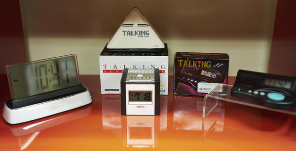 Examples of 5 talking clocks of various sizes 